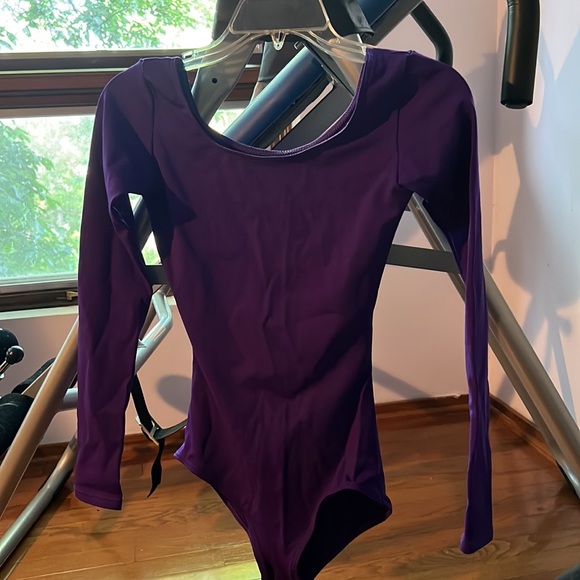 Beautiful onesie leotard by Capazio like new worn only 1. Perfect for workouts. - Picture 4 of 11